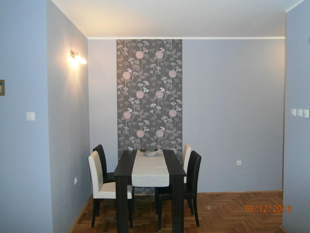 Apartment Azzuro Novi Sad Esterno foto