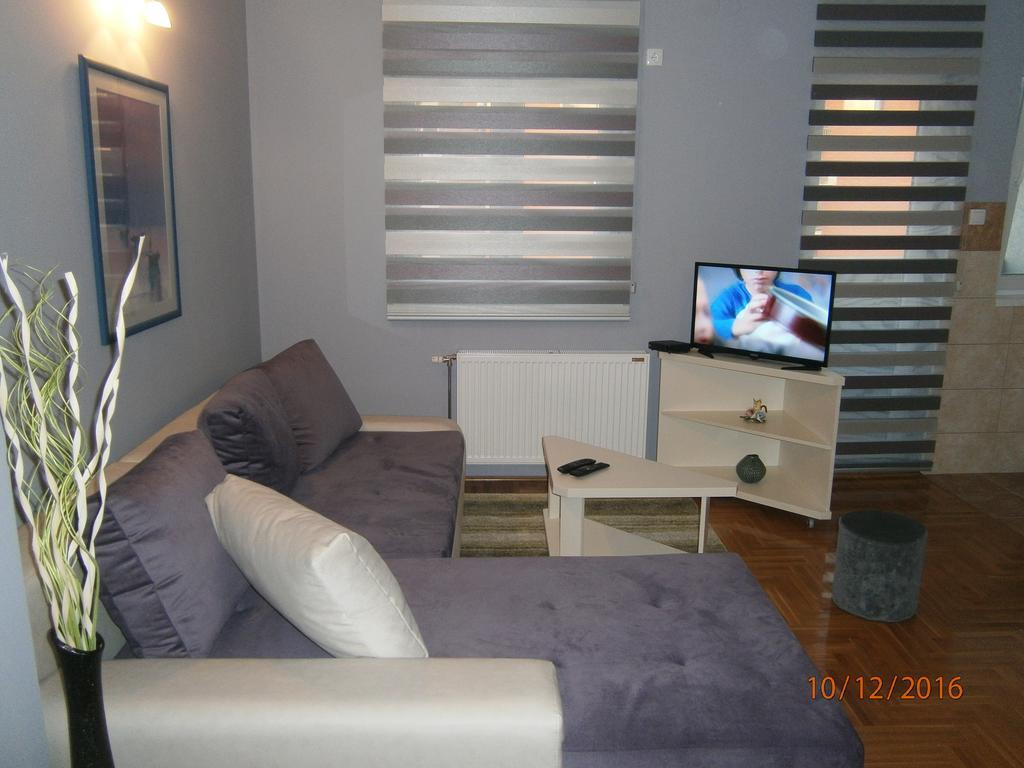 Apartment Azzuro Novi Sad Esterno foto