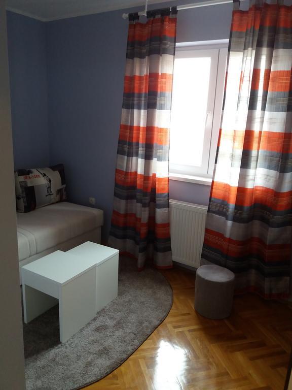 Apartment Azzuro Novi Sad Esterno foto