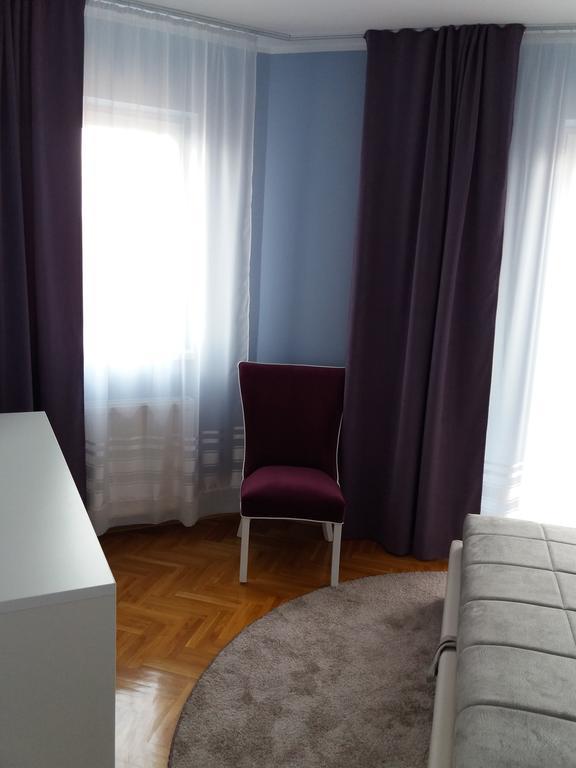 Apartment Azzuro Novi Sad Esterno foto